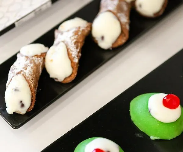 Lighea Aqua And Breakfast